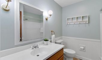 1210 Acewood Blvd, Madison, WI 53716