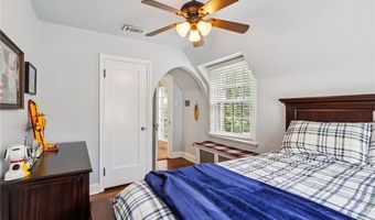 227 Overwood Rd, Akron, OH 44313