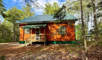 8 Breezy Knoll Ln, Baileyville, ME 04694