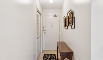 1200 N NASH St 565, Arlington, VA 22209