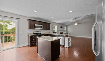 123 Lightwater Dr, Aberdeen, NC 28315