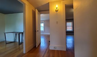 84 14th St, Bangor, ME 04401