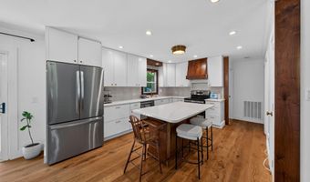 2642 Meyerswood Dr, Apex, NC 27539