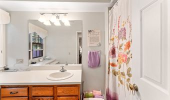156 Heatherwood Dr 156, Brookfield, CT 06804