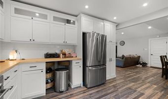 908 N 5th Ter, Barling, AR 72923