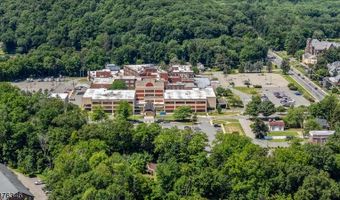 4 Park Heights Ave, Andover, NJ 07801