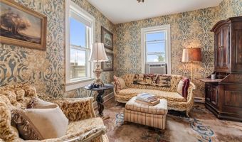 305 N Main St, Alma, WI 54610