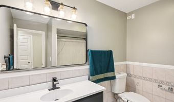 941 W Army Trail Blvd, Addison, IL 60101
