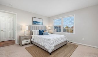 231 Maple Ave 204, Newport, RI 02840