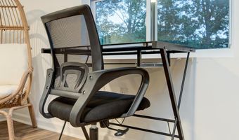 576 Pine Grove Rd, Beattyville, KY 41311