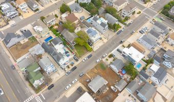 221 11th St, Beach Haven, NJ 08008