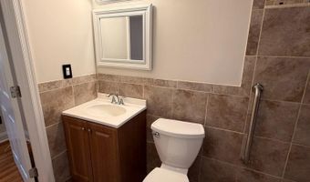 909 E LAKE Ave 1, Baltimore, MD 21212
