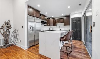 534 Oak Ridge Trails Ct, Ballwin, MO 63021