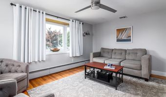 140 Carman St, Cranston, RI 02910