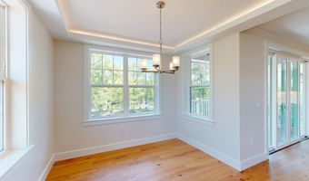4 Longview Dr 302, Atkinson, NH 03811