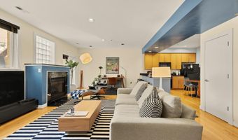 2363 CHAMPLAIN St NW 3, Washington, DC 20009
