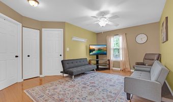 2324 Tracy Ln, Algonquin, IL 60102