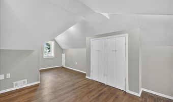 8025 McGee St, Affton, MO 63123