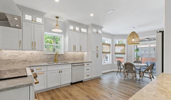 50 17TH St, Atlantic Beach, FL 32233