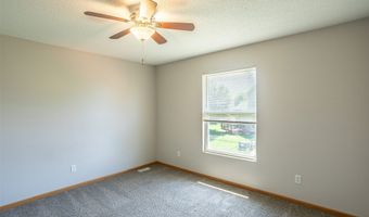 3208 SW Olde Ivy Cir, Ankeny, IA 50023