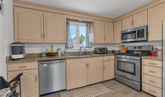 35 Pleasant View Dr, North Providence, RI 02904