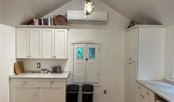 49 Sanford Ave, North Kingstown, RI 02852