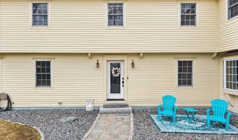 43 Darling Parke Dr, Bangor, ME 04401