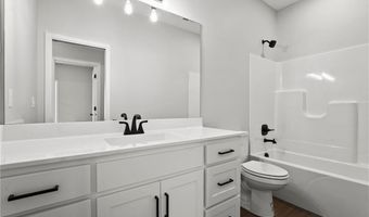 45 E 6th St, Adrian, MO 64720
