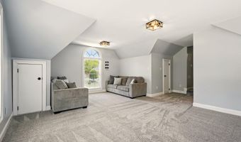 225 Watersedge Dr, Boiling Springs, SC 29316