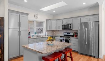 40 Lloyd Bowen Ct, Glocester, RI 02814