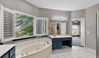 4049 Heron Cove Ln, The Colony, TX 75056