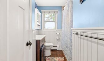 41 Yeoman Ave, Cranston, RI 02920