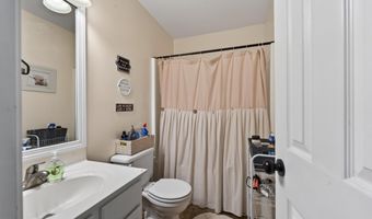 626 Thornbird Cir, Boiling Springs, SC 29316