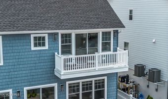 33 Amherst Dr, Bayville, NJ 08721