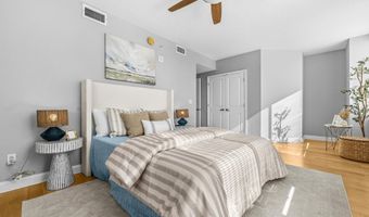 1020 N HIGHLAND St 524, Arlington, VA 22201