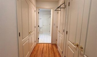 87 Trotters Ln, Allendale, NJ 07401