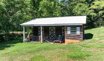 1064 Knollwood Acres Rd, Boiling Springs, SC 29316