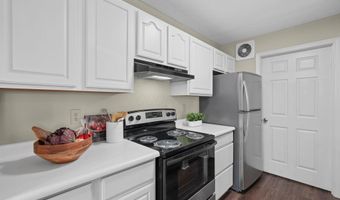 6767 Meadow Creek Dr 104, Columbus, OH 43235