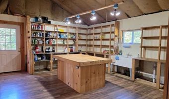 237 Halls Pond Rd, Charlestown, NH 03603