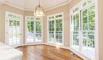 9360 Nesbit Lakes Dr, Alpharetta, GA 30022