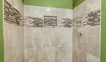 832 NW Snow Springs Rd, Adairsville, GA 30103