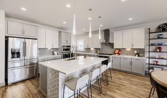 18401 W 93rd Pl, Arvada, CO 80007