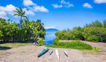 44-275 Kaneohe Bay Dr, Kaneohe, HI 96744