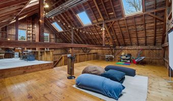 5 Old Manchester Rd, Amherst, NH 03031