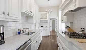 709 E 12th St, Baxter Springs, KS 66713