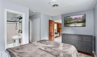 3801 WOODLEY Dr, Alexandria, VA 22309