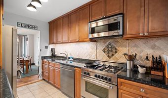 5101 RIVER Rd 901, Bethesda, MD 20816