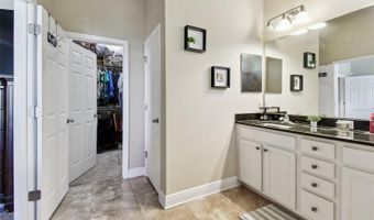 6934 OLD BENTON Dr, Apollo Beach, FL 33572