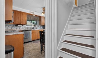 14 Fletcher Rd, Albany, NY 12203