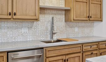 2304 FOX TAIL Trl, Carefree, AZ 85377